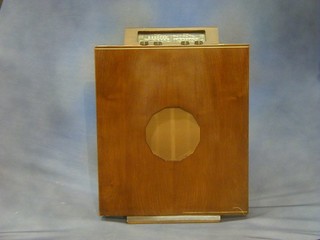 A 1930's Murphy standard radio