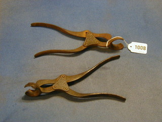 2 Ludds patent bottle openers