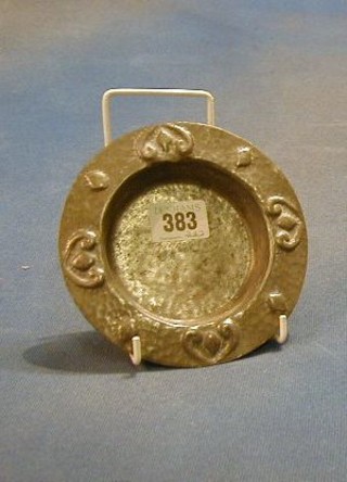 An Art Nouveau English pewter ashtray, the base marked English pewter 0189