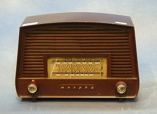 A Murphy brown Bakelite radio