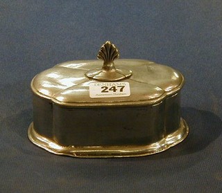 A Continental pewter jar and cover 5"