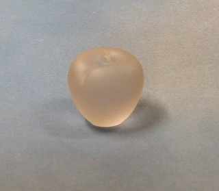 A frosted glass paperweight in the form of an apple 4"