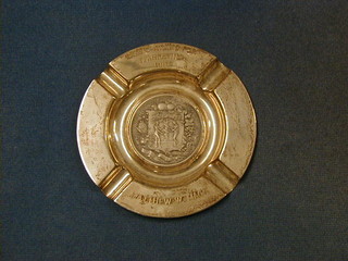 A circular silver ashtray the Lewes Award for Marketing 1989 the centre decorated the crest of the Worshipful Company of Fruiterers 4"  3ozs