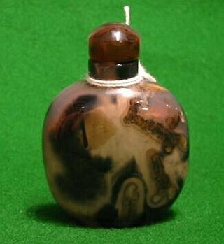 An Oriental grey glass snuff bottle and stopper 3"
