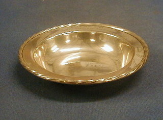 A circular Towle Sterling bowl 6"