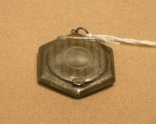 A silver compact with engine turned decoration, Birmingham 1920