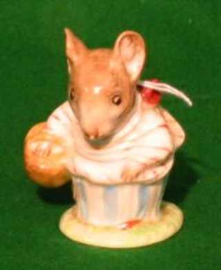 A Beatrix Potter figure "Appley Dappley"