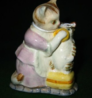 A Beatrix Potter figure "Tabatha Twitchet and Miss Moppet"