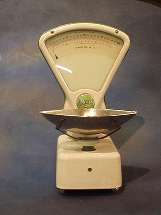 A pair of Avery grocer's scales