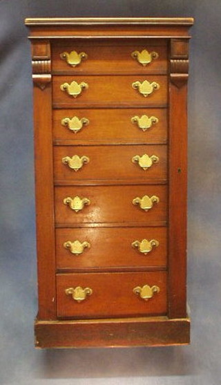 A Victorian mahogany Wellington chest fitted 7 drawers 20"