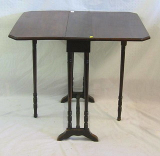 A 19th Century mahogany Sutherland table 24"