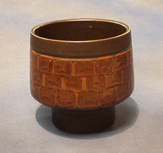 A circular Denby brown glazed jardiniere 7"