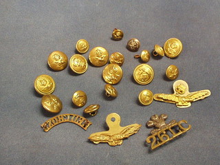 A 26 Lancers shoulder title and a collection of RAF buttons etc