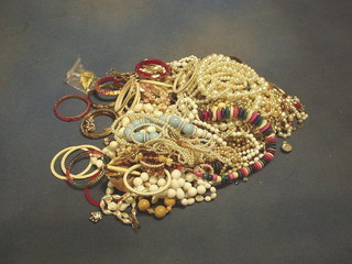 A  quantity of various items of costume jewellery