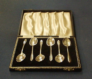 A set of 6 silver coffee spoons, Birmingham 1931