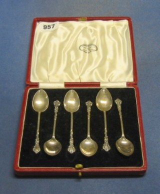 A set of 6 Edwardian silver coffee spoons, Birmingham 1905