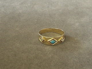 A Victorian gold dress ring set turquoise and 2 diamonds