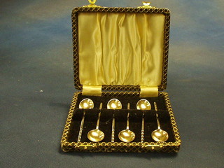 A set of 6 silver gilt coffee spoons by Walker & Hall, Sheffield 1938, cased