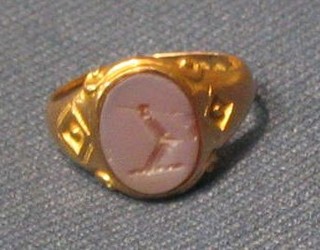 A Victorian 9ct gold intaglio cut signet ring