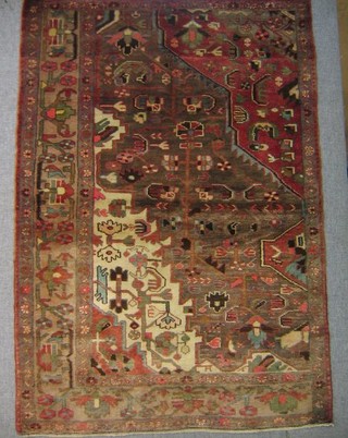 A white and coco ground rug 37" x 46"