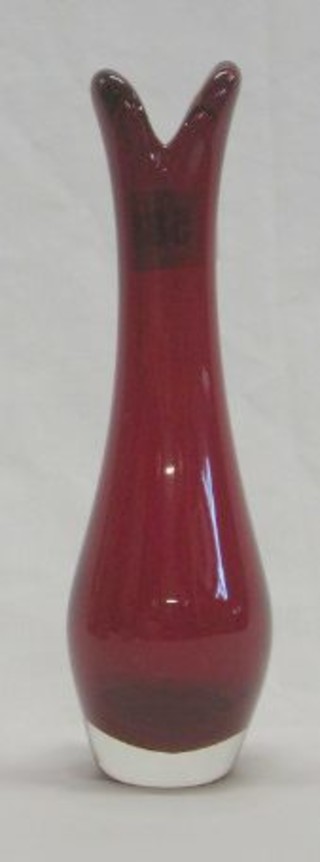 A Whitefriars Red Lips specimen vase 8"