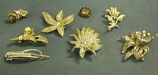 6 diamonte brooches, 2 pairs of diamonte ear clips and a small mourning brooch