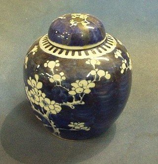 A 19th Century Oriental Prunus pattern ginger jar and cover 9"