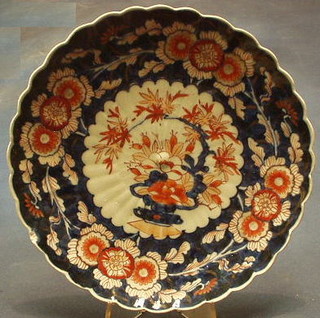 A 19th Century Japanese and Imari porcelain plate with floral decoration (slight chip) 10"