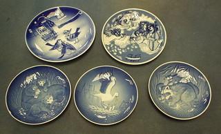 2 Royal Copenhagen 1983 Christmas plates and 3 Royal Copenhagen Mother's Day plates 1982 (chipped), 1983 and 1984