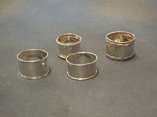 4 silver napkin rings, 2 ozs