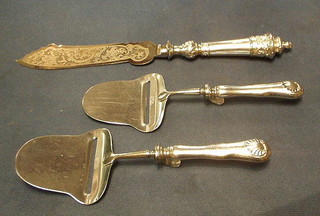 A Continental silver handled serving cheese knife and 2 cheese scrapers (3)