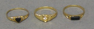 2 9ct gold signet rings set hardstones and a gilt metal ring (3)