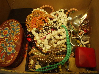 Approx. 28 pairs of cufflinks and various costume jewellery