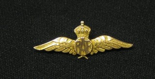 A 9ct gold RAF Sweetheart brooch