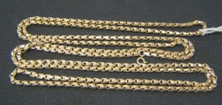 A gilt metal chain 28"