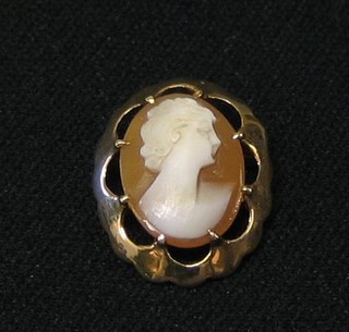 A modern shell carved cameo portrait brooch in a silver mount