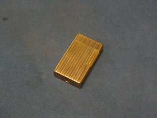 A gold plated Dupont lighter