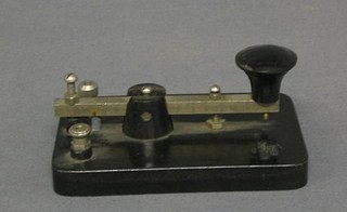 An old Morse key