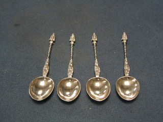 4 Continental silver spoons, decorated "fisherman", bowls marked 925