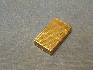 A gold plated Dupont lighter