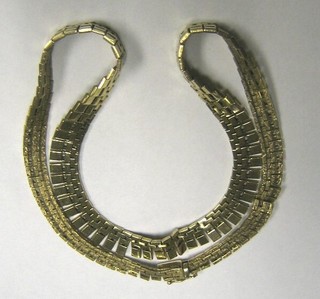 A 9ct gold necklace 16"