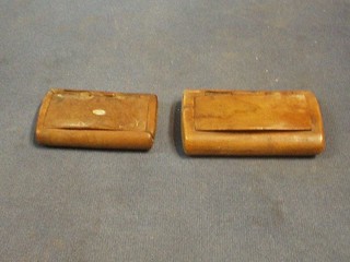 2 19th Century wooden snuff boxes with hinged lids (f)