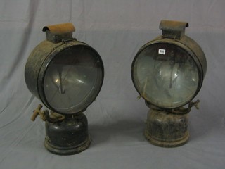 2 Tilley flood light projector lamps
