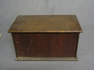 An oak radio box with hinged lid 13"