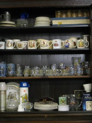 18 various Coronation mugs, 2 Coronation/Jubilee Thermos flasks, 6 1977 Lord Nelson Jubilee plates, other plates etc