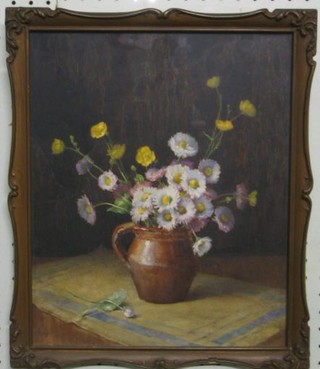 Elizabeth King, still life study "Vase of Daisy's" 13" x 11" the reverse with Royal Institute Galleries, 195 Picadilly, Second Summer Exhibition 1937