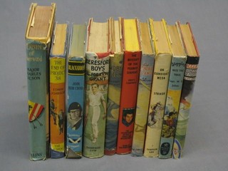 1 vol. Captain W E Johns "Biggles and His Trails", 1 vol. "Biggles Pioneer Air Fighter" 1 vol. "Moby Dick" and 7 other boys books
