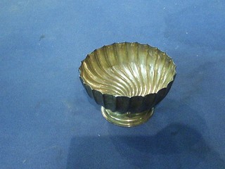 A Victorian circular embossed silver pedestal sugar bowl London 1894 3 ozs