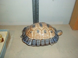 A Wade trinket box in the form of a turtle 6"