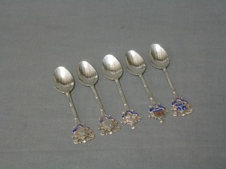 5 silver and enamelled souvenir spoons decorated the Arms of Cambridge, Oxford, Glasgow, Edinburgh and Dover